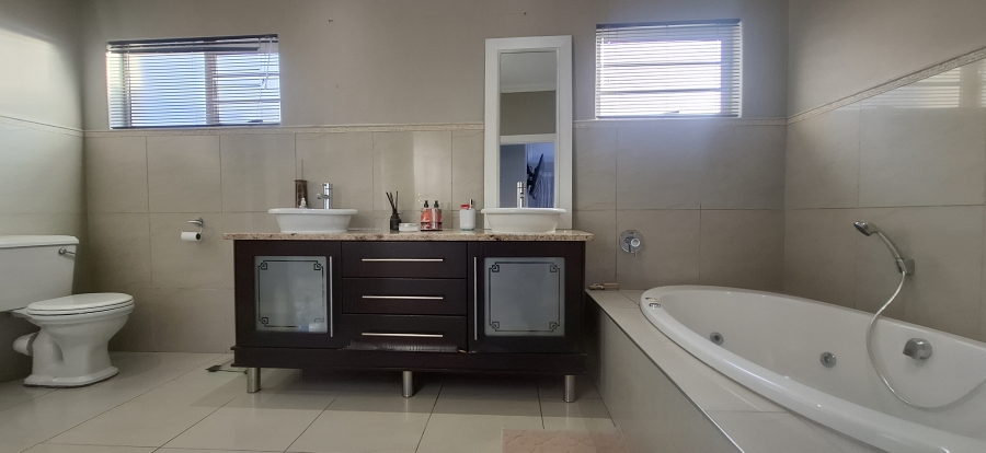 4 Bedroom Property for Sale in Stirling Eastern Cape